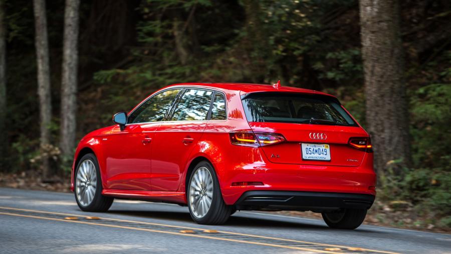  Audi A3 Sportback e-tron (8V) 2015 года  (NA) (фото 4 из 25)